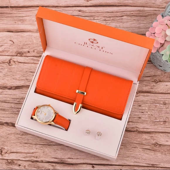 Women\'s Classy Leather Band Matching Watch & Tri-Fold Leather Wallet Set